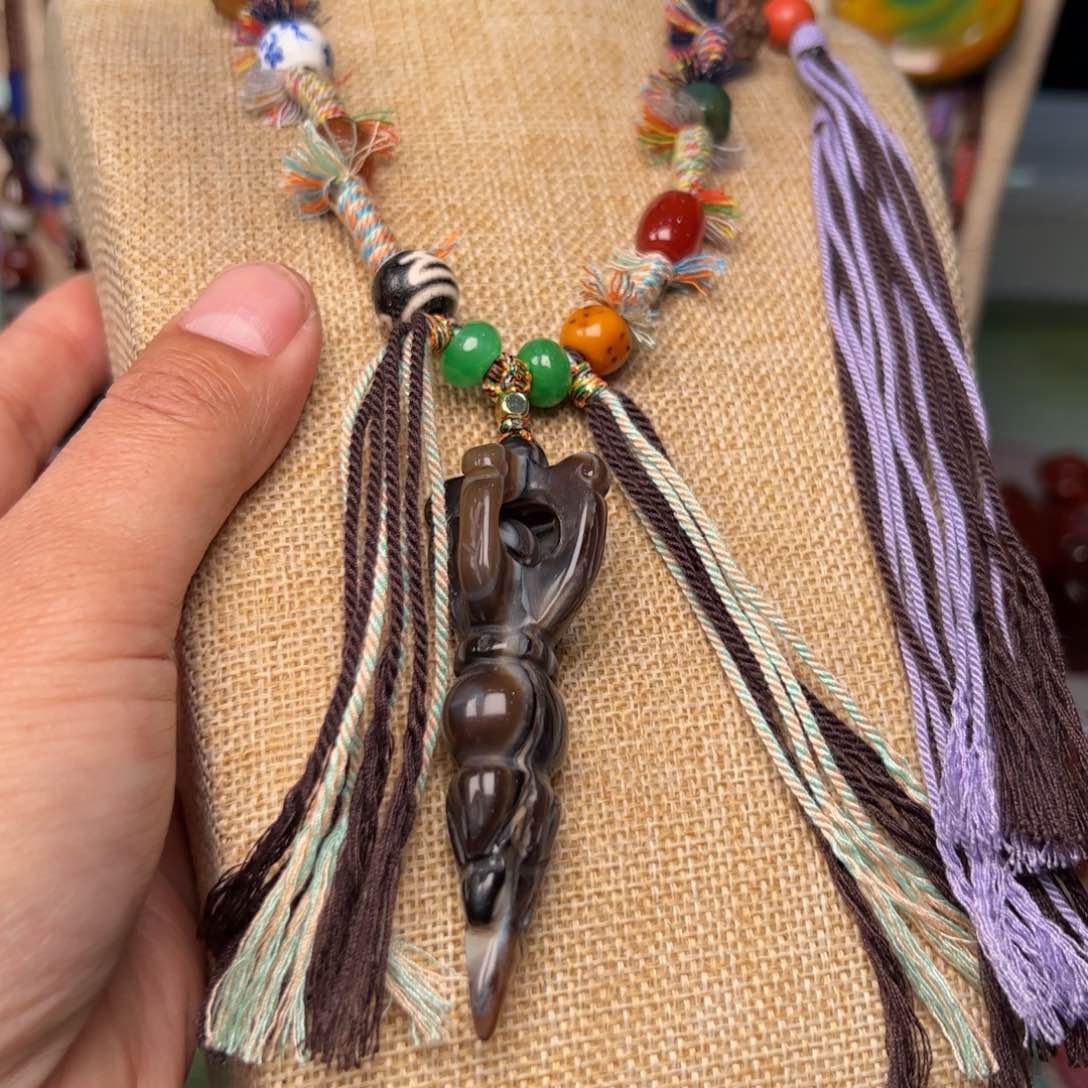 玛瑙/玉髓颈饰未镶嵌