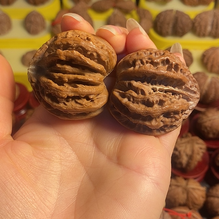 文玩核桃把件球连体