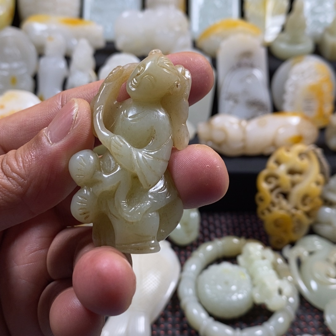 和田玉颈饰未镶嵌可**心