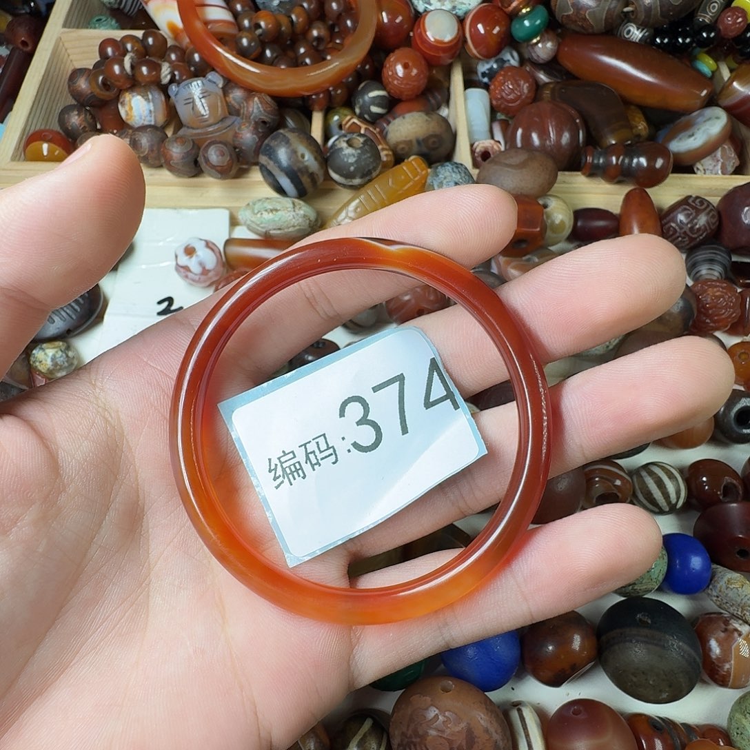 小***干玛瑙/玉髓未镶嵌纯天然玛瑙珠子