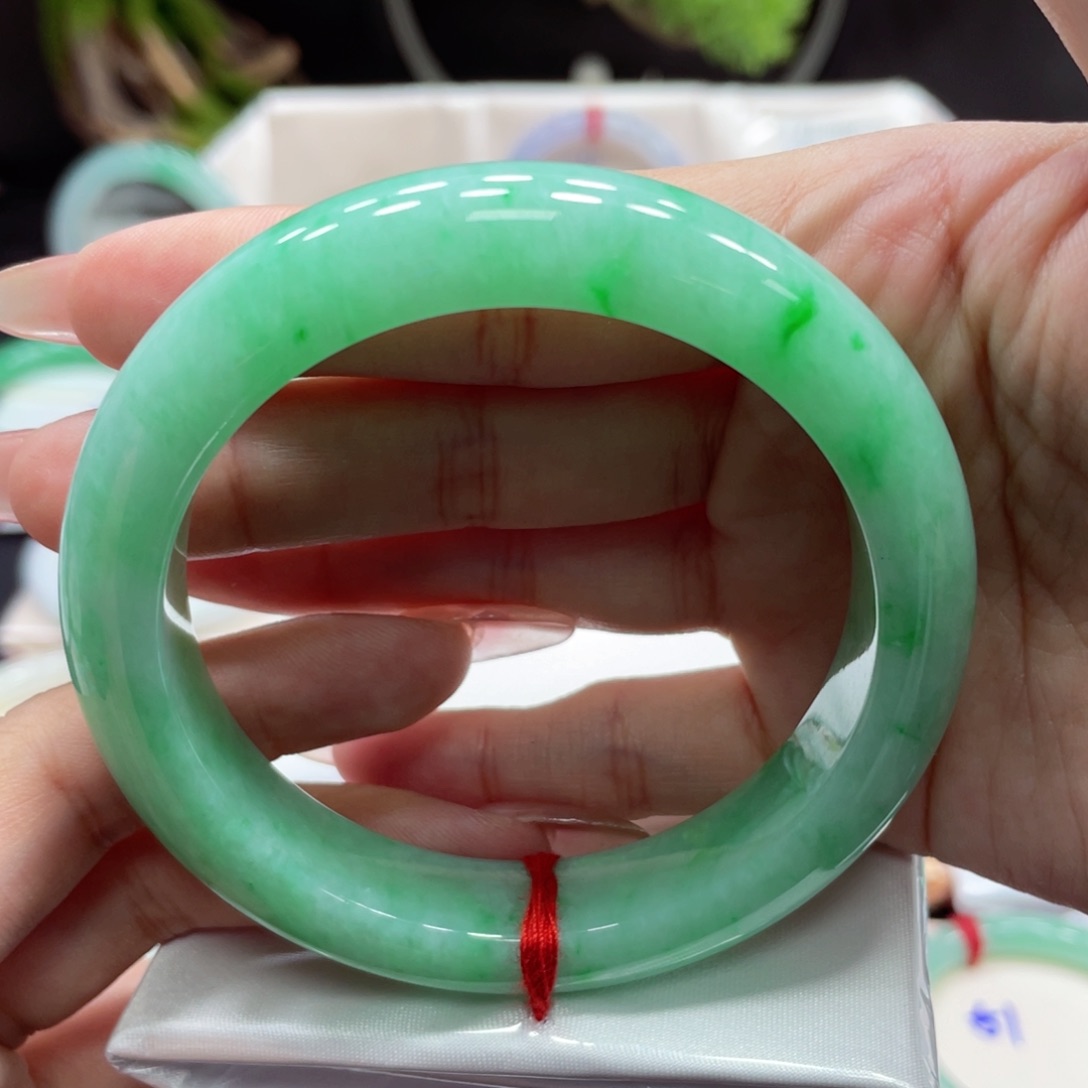 翡翠未镶嵌手镯58.3正圈