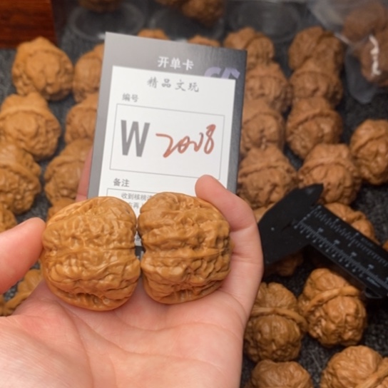 吊坠桃核我是第一百36