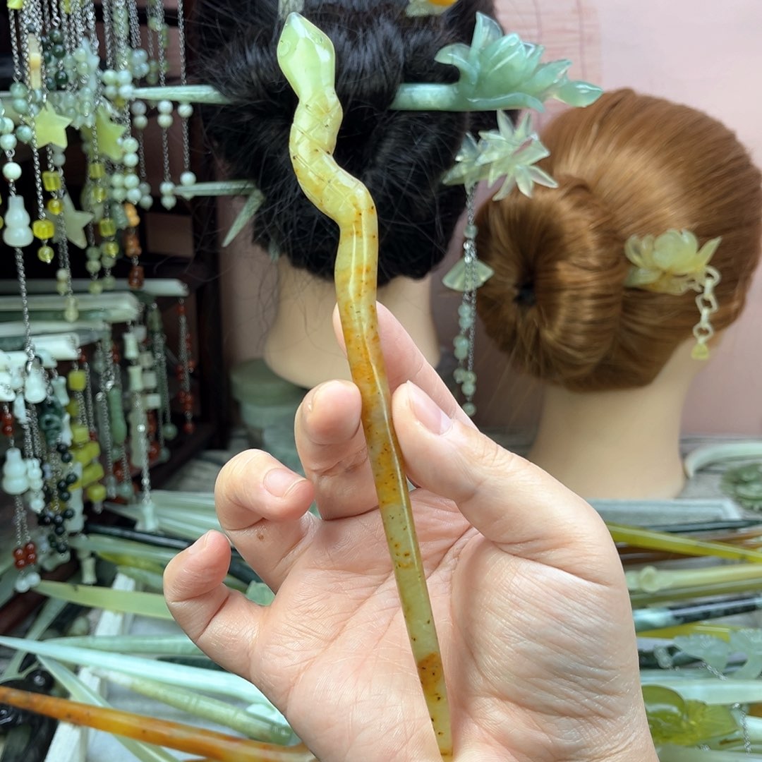 蛇纹石玉发饰未镶嵌长度19厘米左右