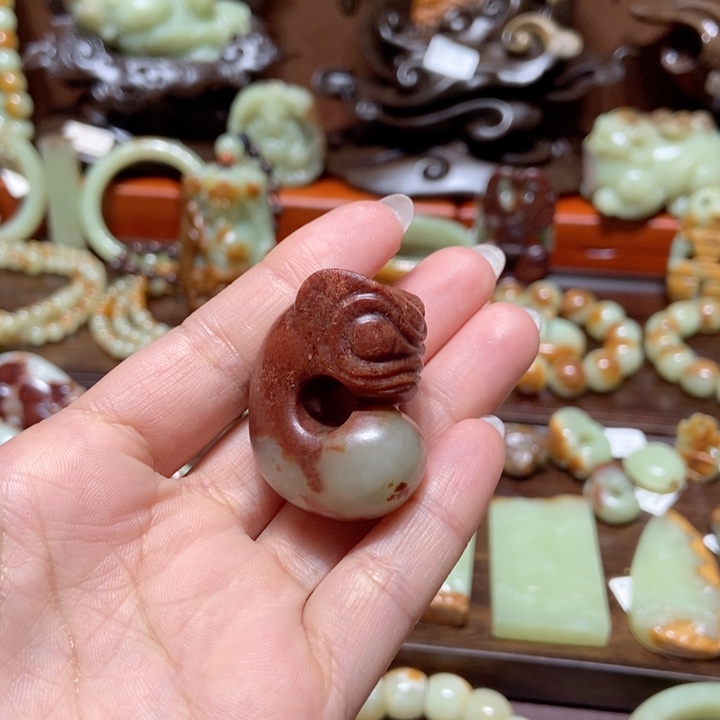 岫岩河磨玉（透闪石质玉）挂件未镶嵌