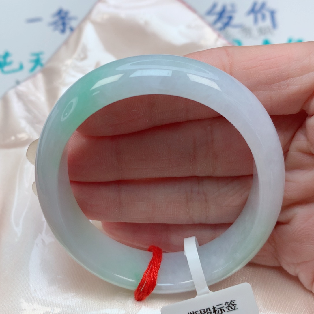 翡翠手镯未镶嵌54贵妃 白底青 轮胎镯