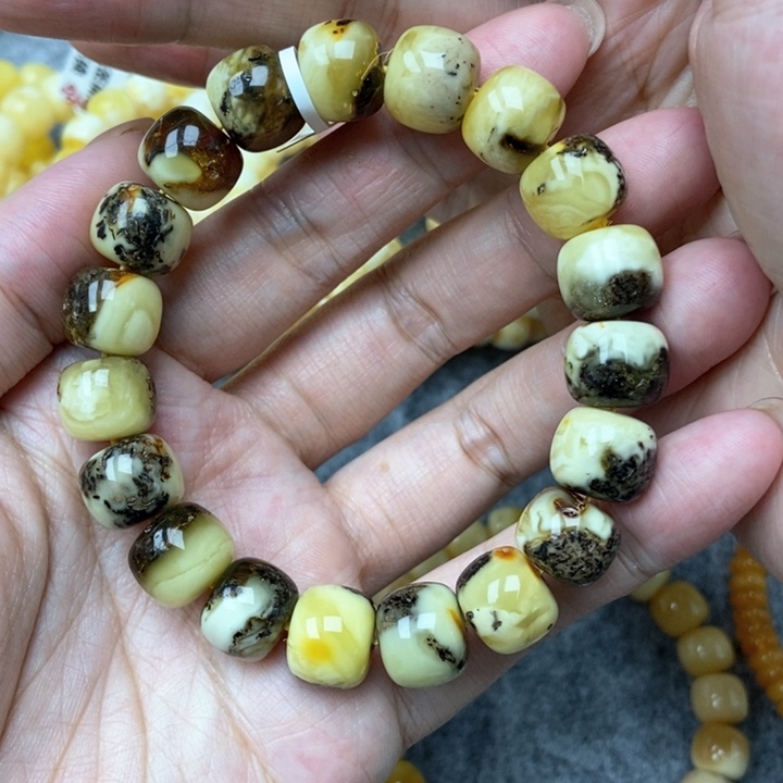 琥珀未镶嵌珠宝奇石20