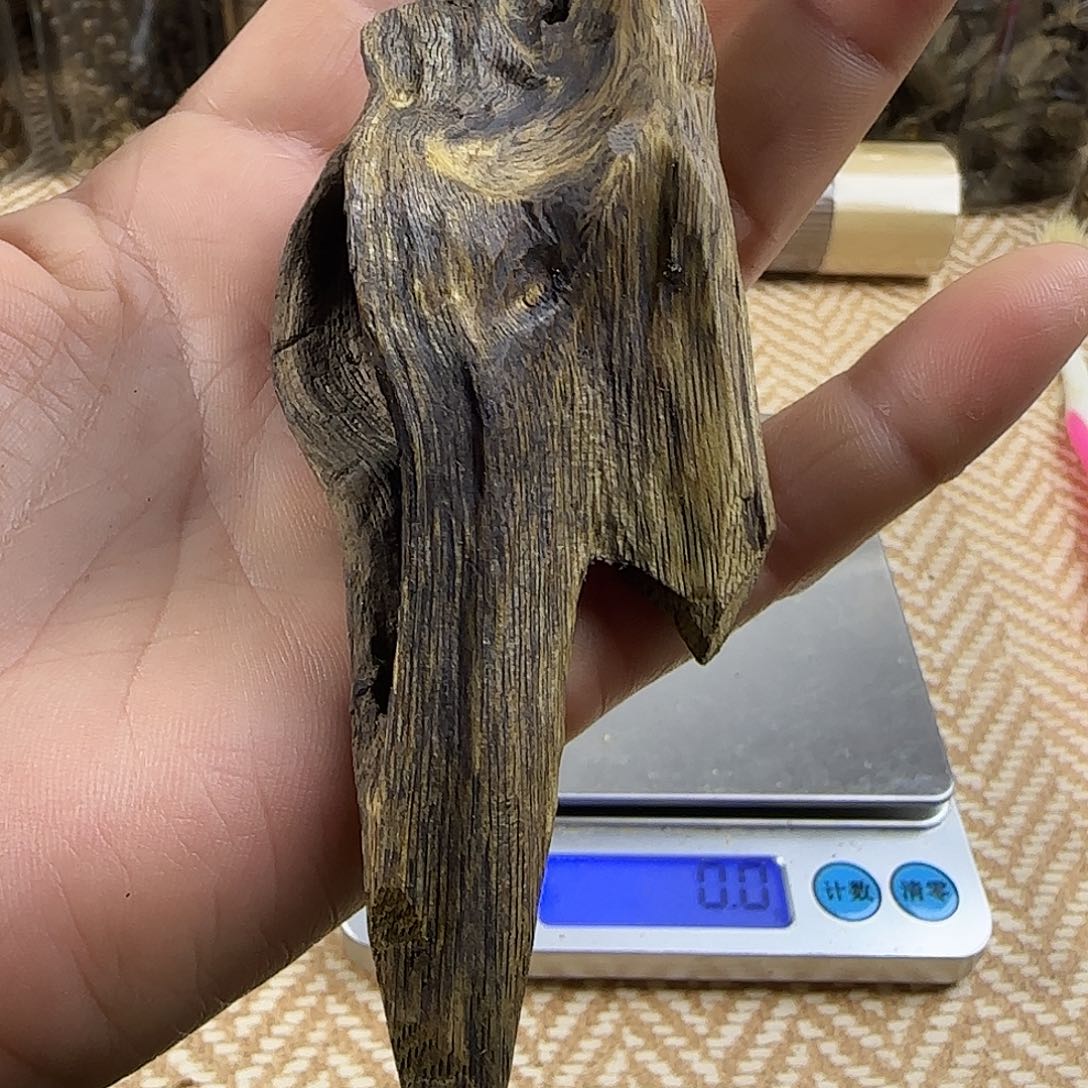 沉香沉香碎屑棋楠块料20元