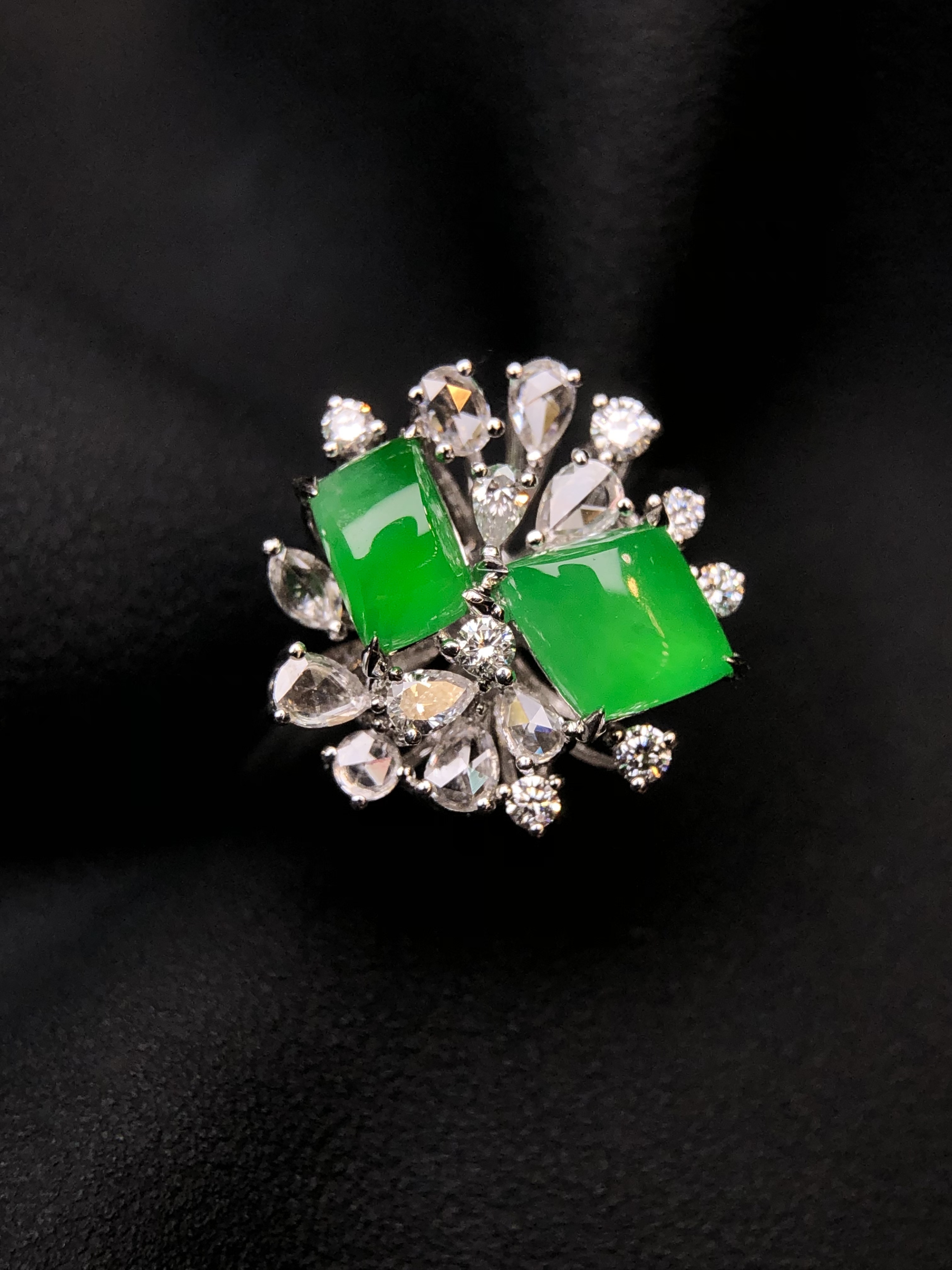 花开半夏设计款戒指18k金镶嵌天然缅甸翡翠