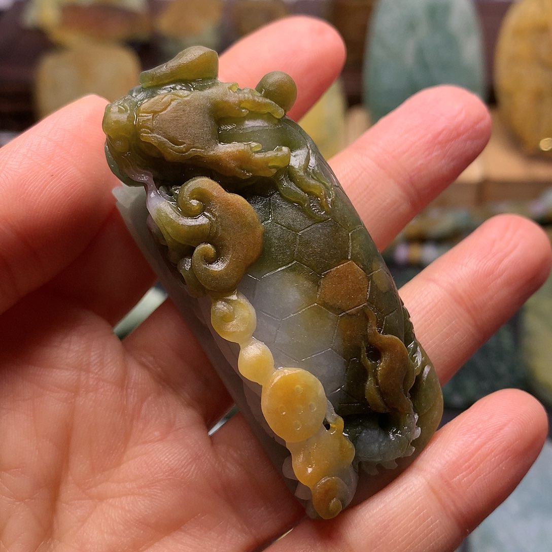 定制翡翠未镶嵌红***倒龙龟