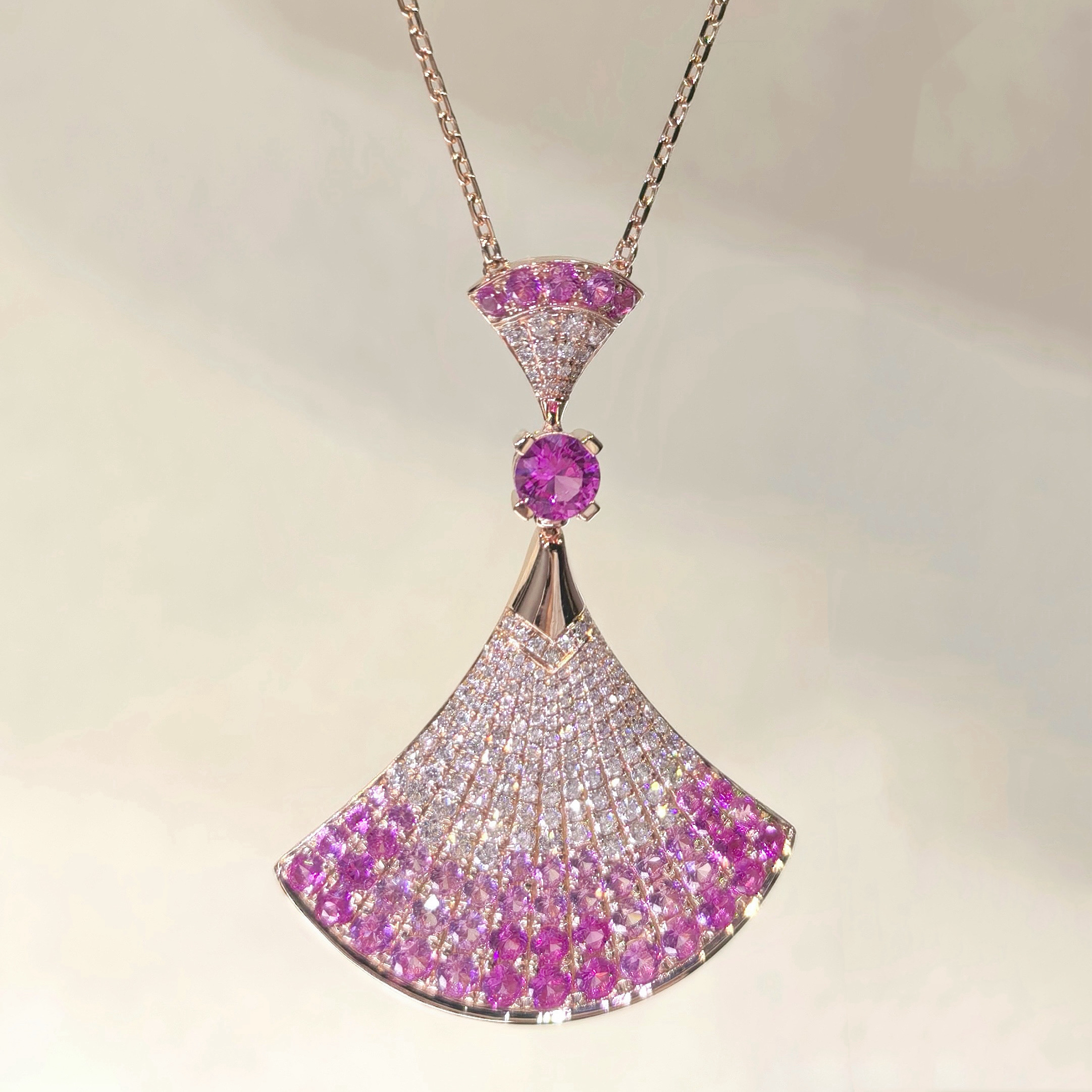 实验室培育钻石18k金镶嵌满钻大号扇子渐变项链（超大号）