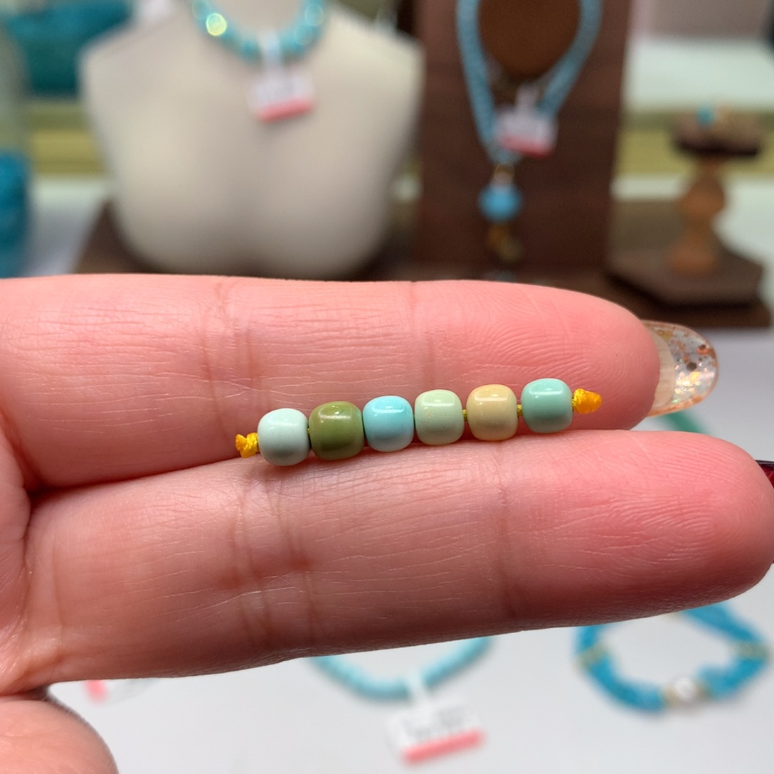 绿松石配饰未镶嵌