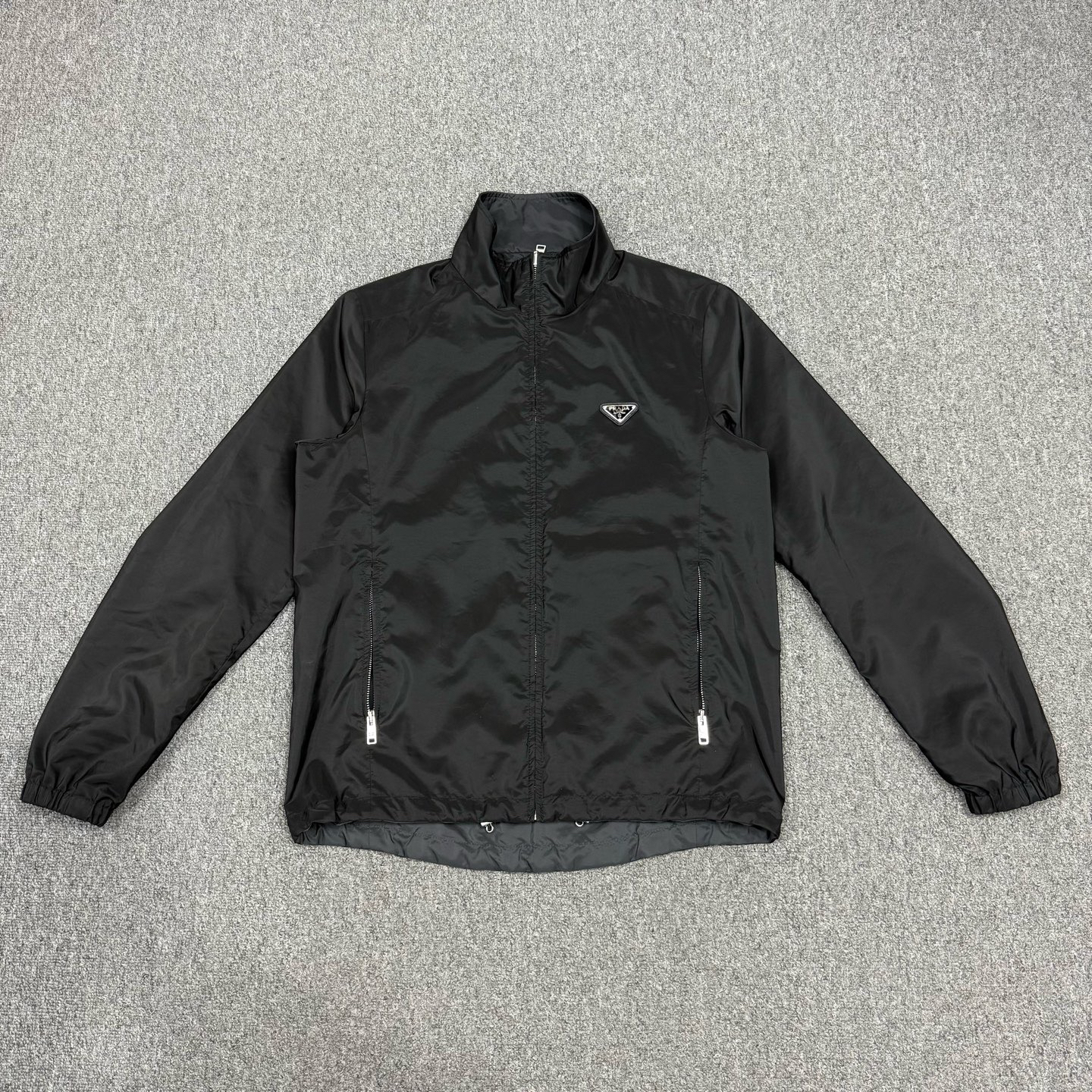 未使用 Prada/普拉达 17934492新款胸前三角标双面穿尼龙外套50码