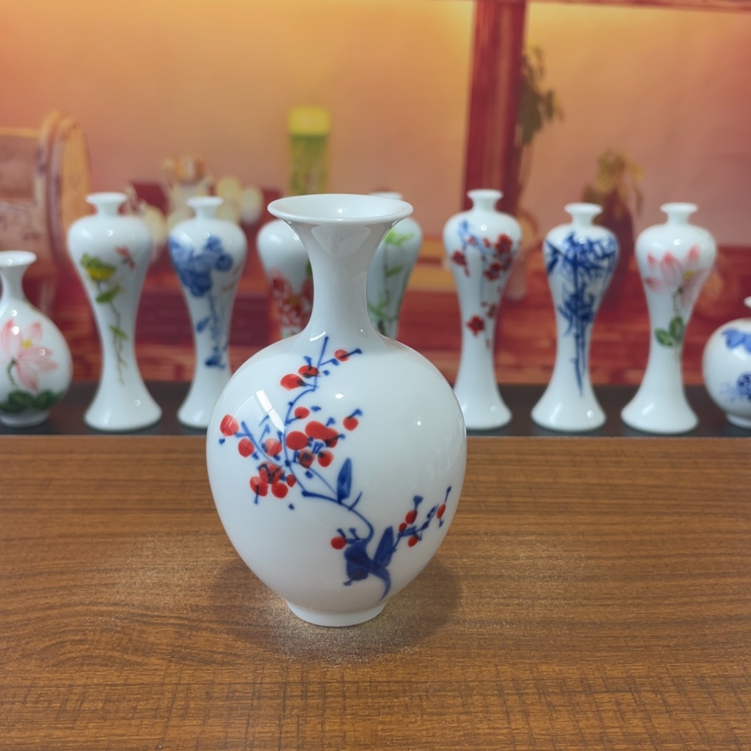 陶瓷景德镇小花瓶等着你