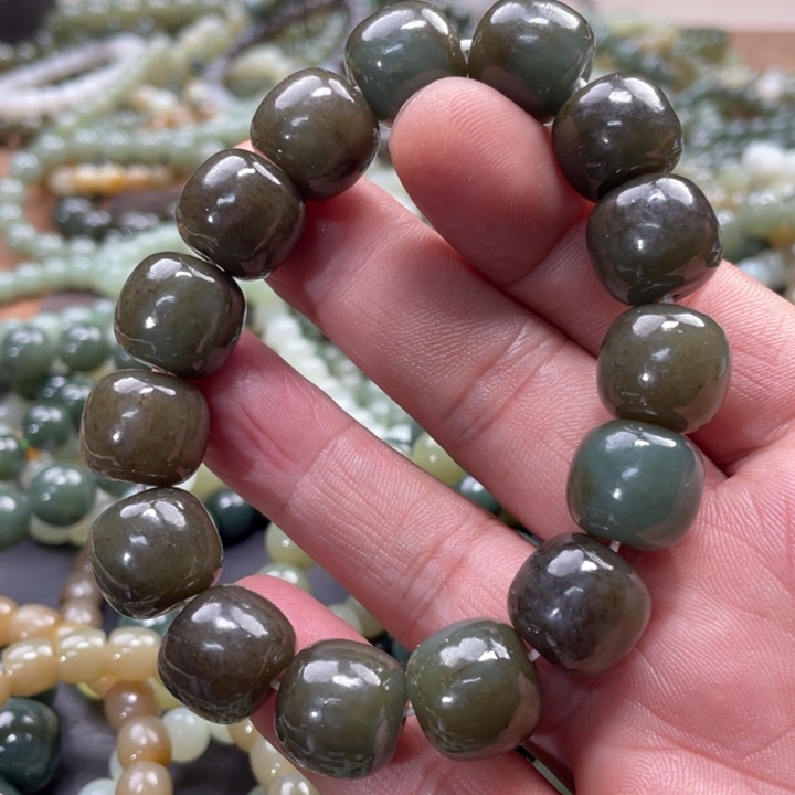 和田玉手链未镶嵌