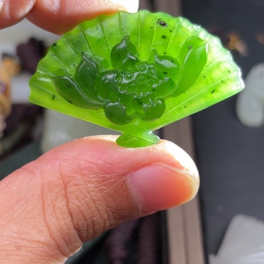 和田玉吊坠未镶嵌