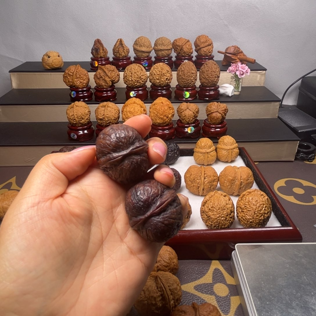 林***长吊坠文玩核桃乾坤球W555