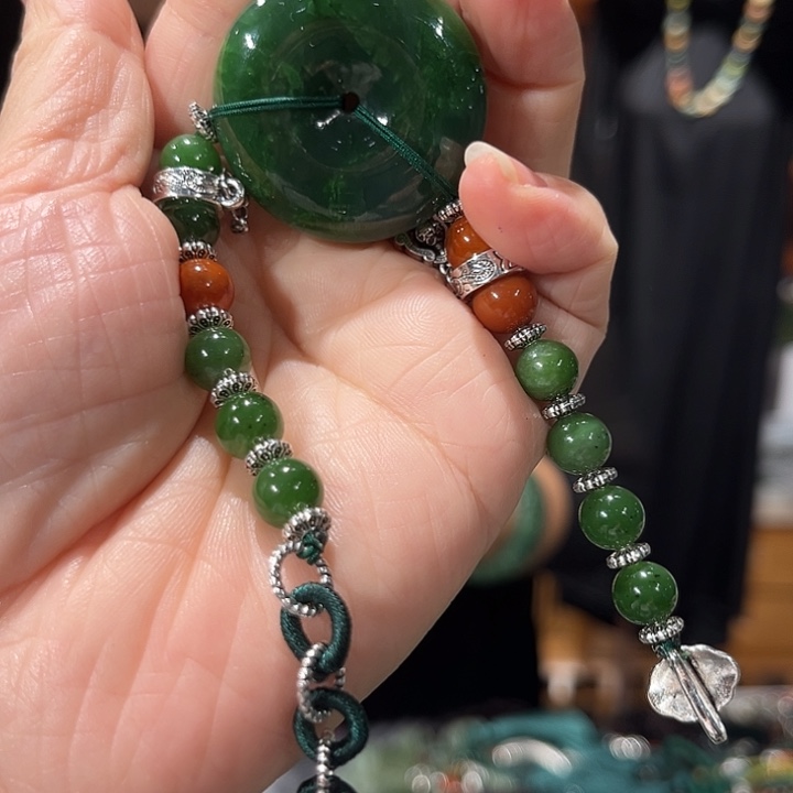 颈饰未镶嵌和田玉