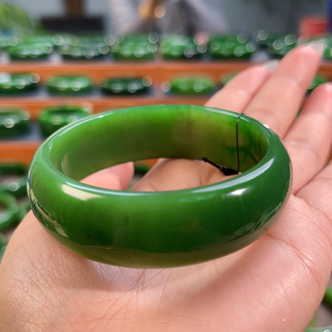 未镶嵌手镯和田玉5556