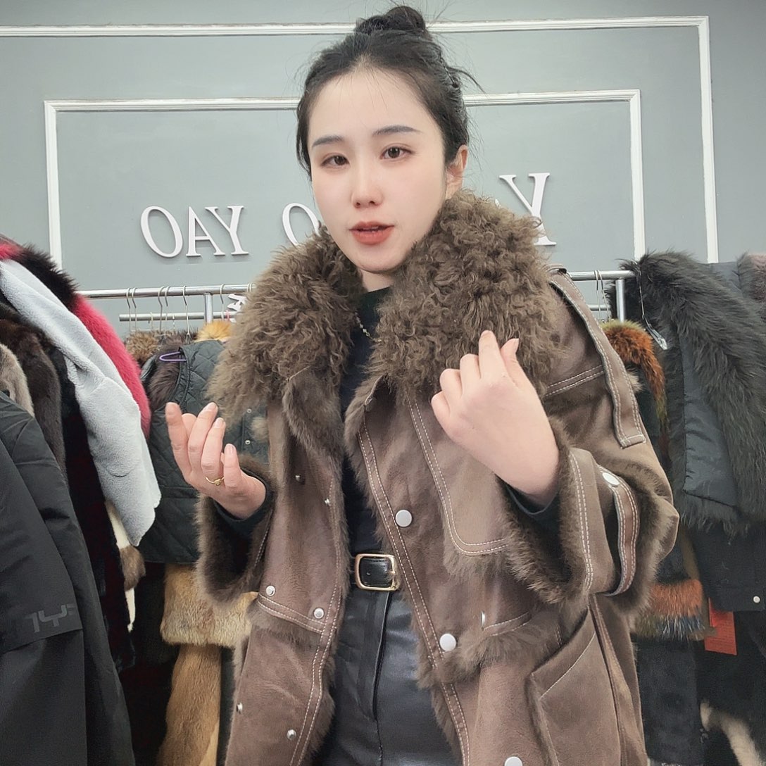 姚小妖家高端皮草