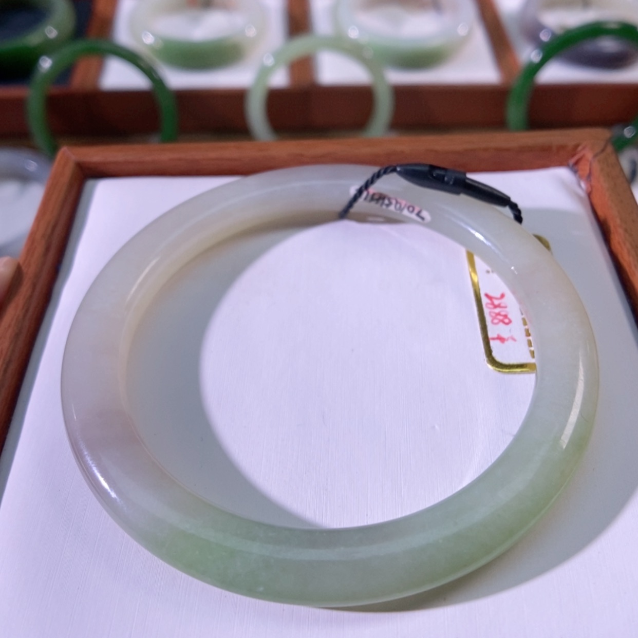 【闪购商品】未镶嵌手镯和田玉（翠青玉）紫翠三色