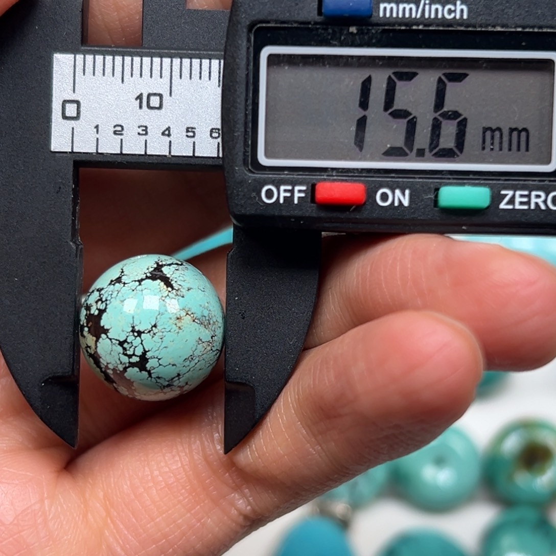 财***哼绿松石未镶嵌珠宝奇石