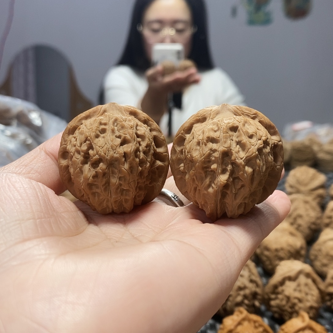 吊坠桃核血麒麟38黄