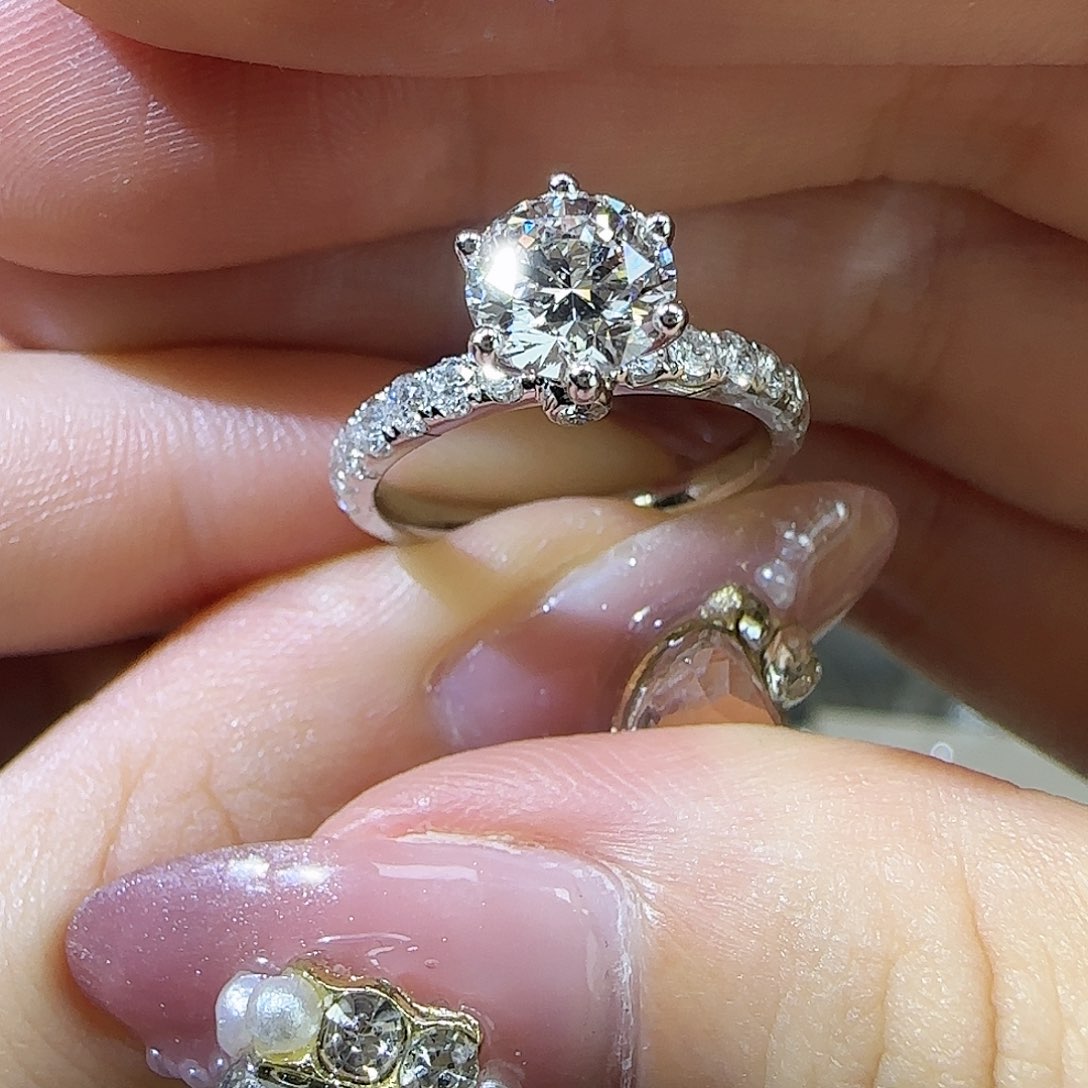 实验室培育钻石18K金镶嵌一克拉白月光 11-17