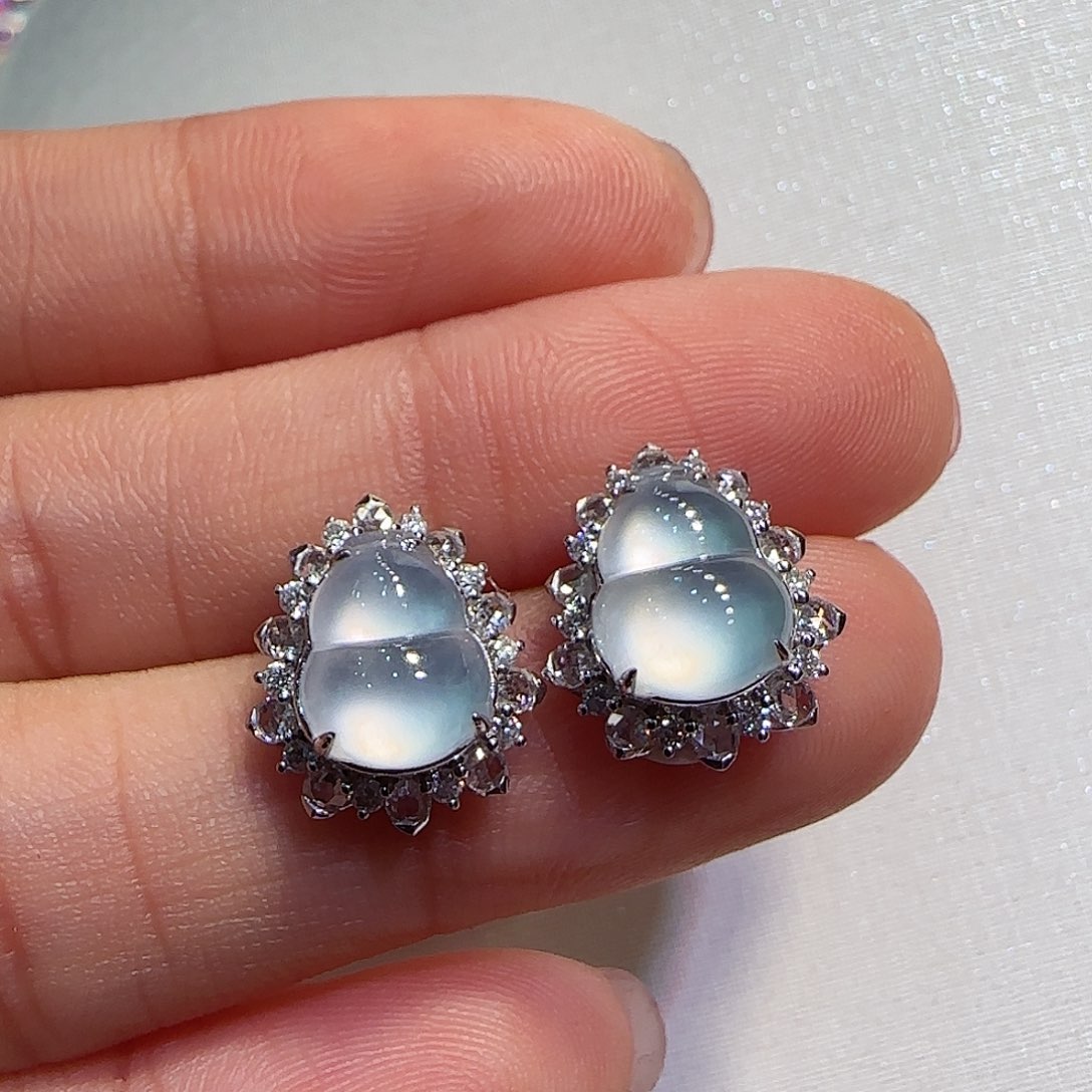 翡翠18K金镶嵌耳钉葫芦