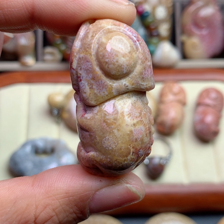 硅化珊瑚（珊瑚玉）颈饰未镶嵌