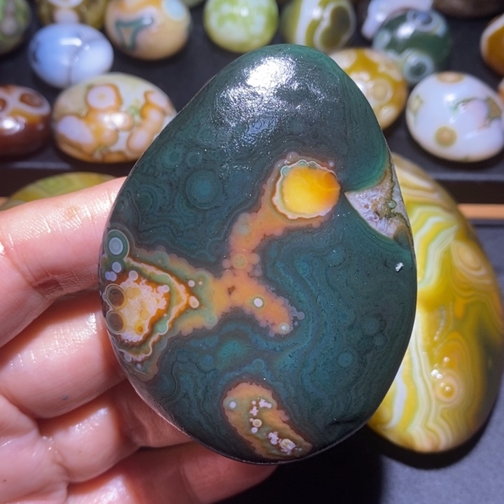 未镶嵌玛瑙/玉髓珠宝半成品130