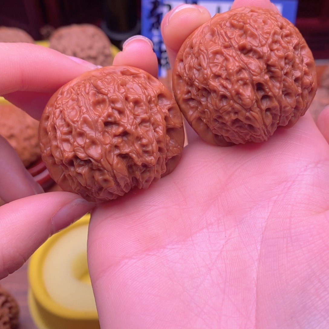 文玩核桃吊坠彤*血麒麟