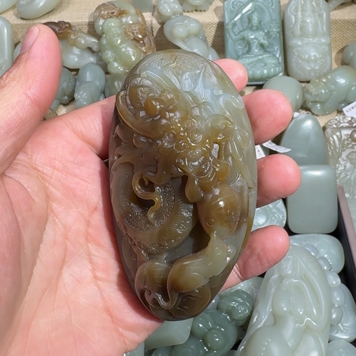 和田玉颈饰未镶嵌