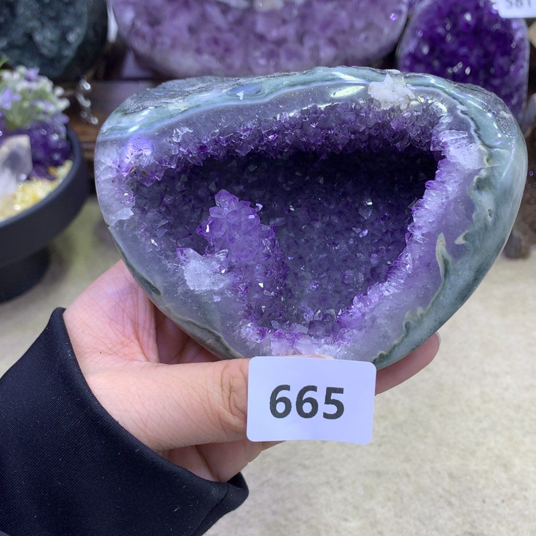 未镶嵌大型摆件（非配饰）紫晶