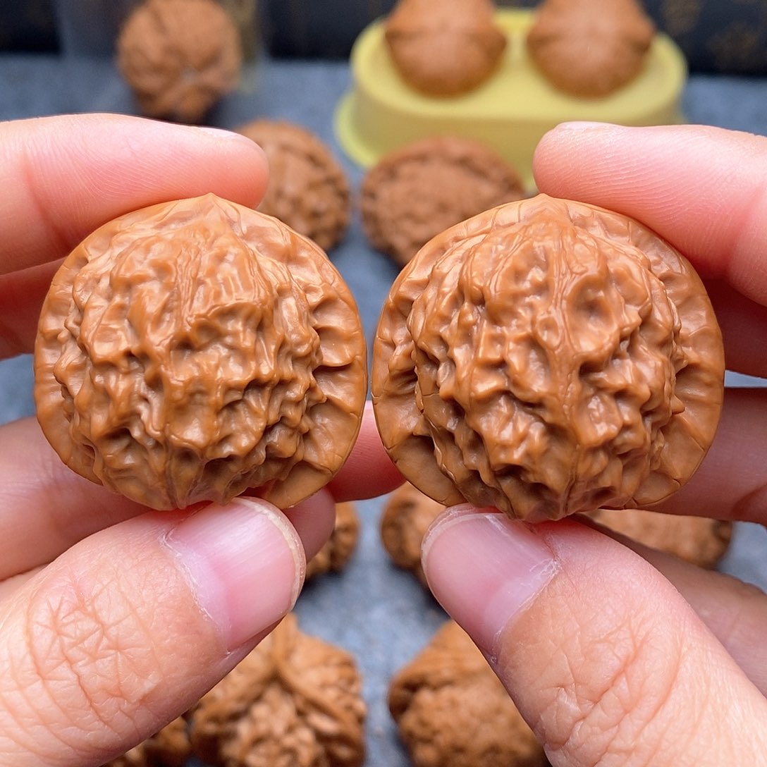 文玩核桃把件瓷娃娃36.8尺