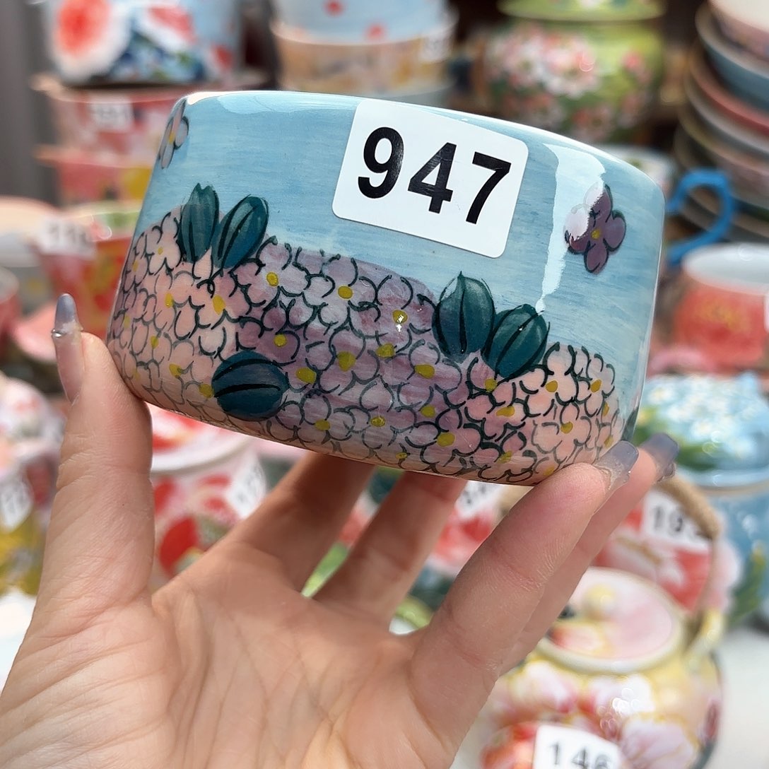 瓷片我不敢看电视我在床底下睡觉觉