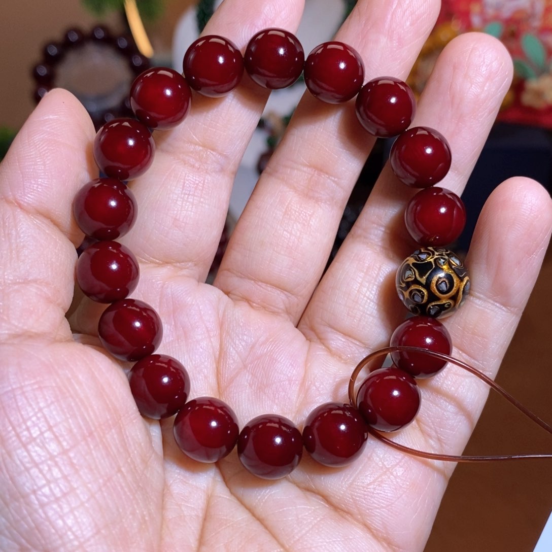 贝壳杉帝王血龙木1.0冰料天花板