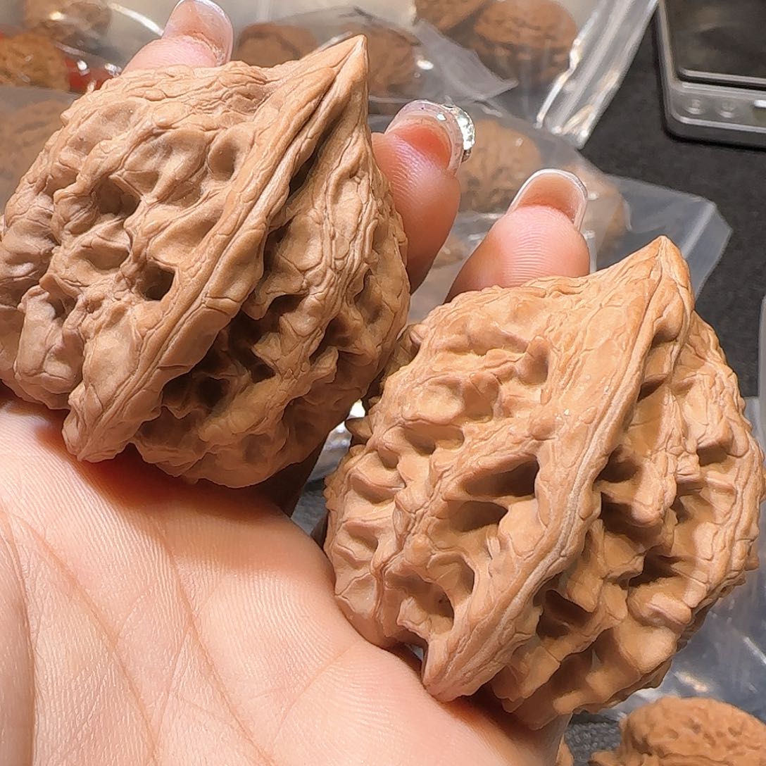 文玩核桃吊坠44全品大沽石