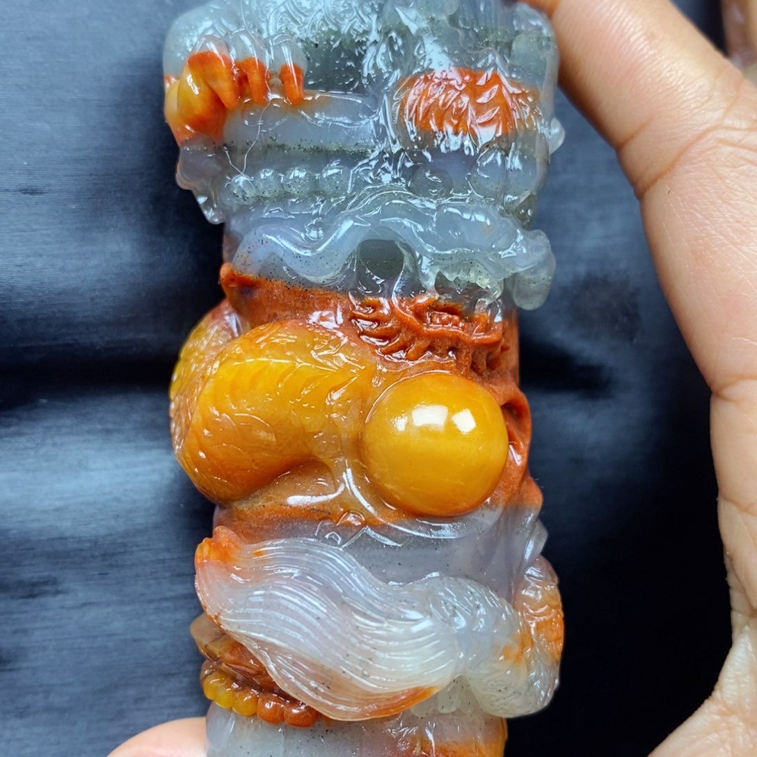 石英质玉（黄龙玉）颈饰未镶嵌