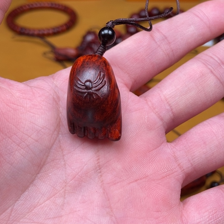 小叶紫檀把件知足
