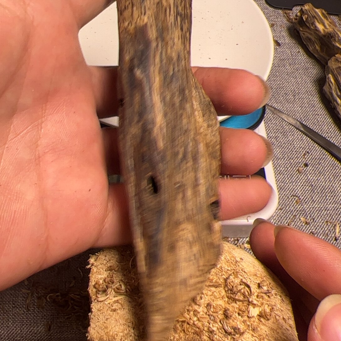 沉香沉香碎屑黑珍珠三年32克