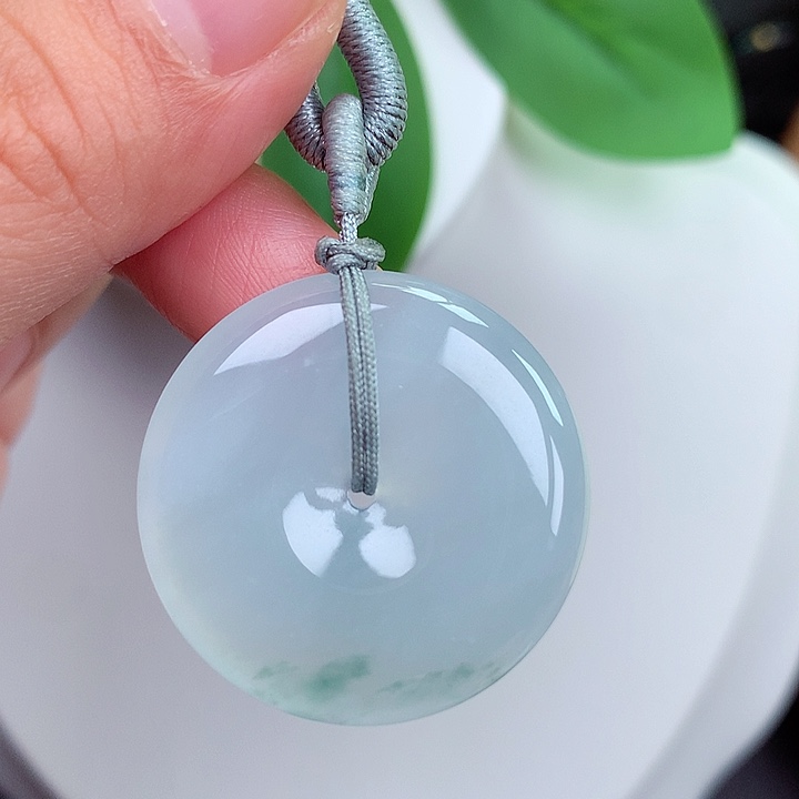 颈饰未镶嵌翡翠远*平安扣 28.7x5.0mm