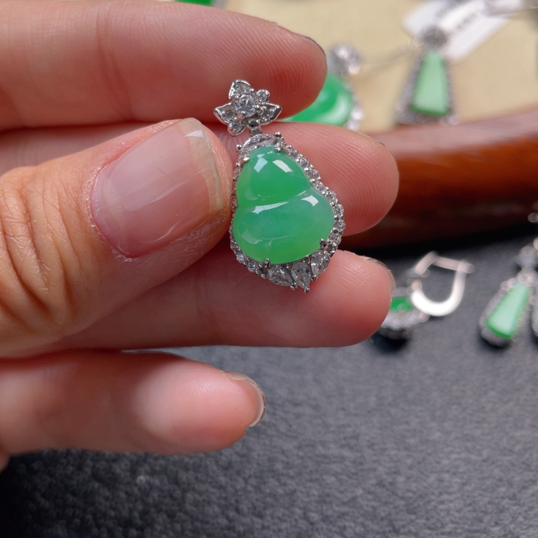 翡翠吊坠(不含链)银S925镶嵌