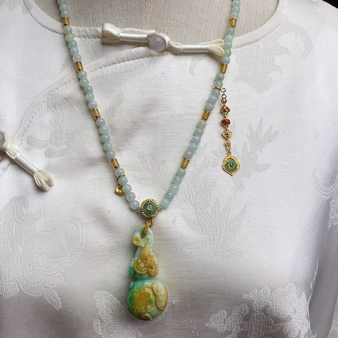 翡翠颈饰未镶嵌天然