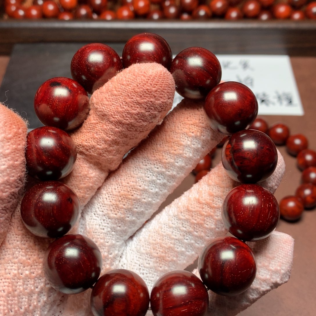 小叶紫檀手串/手链1.8*13颗 留疤 无胶无蜡