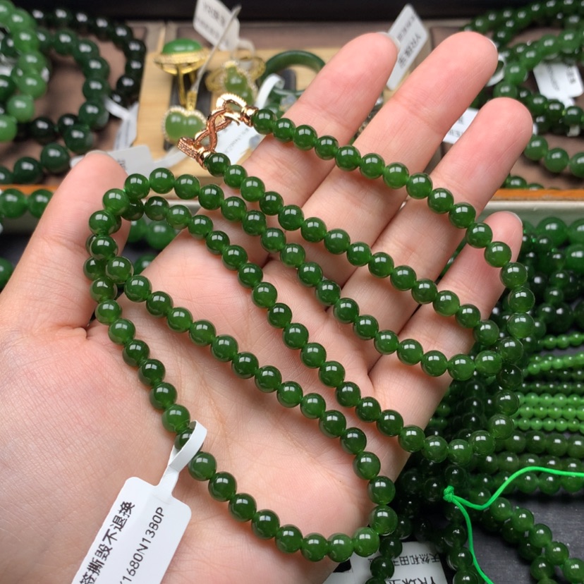 【闪购商品】颈饰未镶嵌和田玉（碧玉）丁*姐