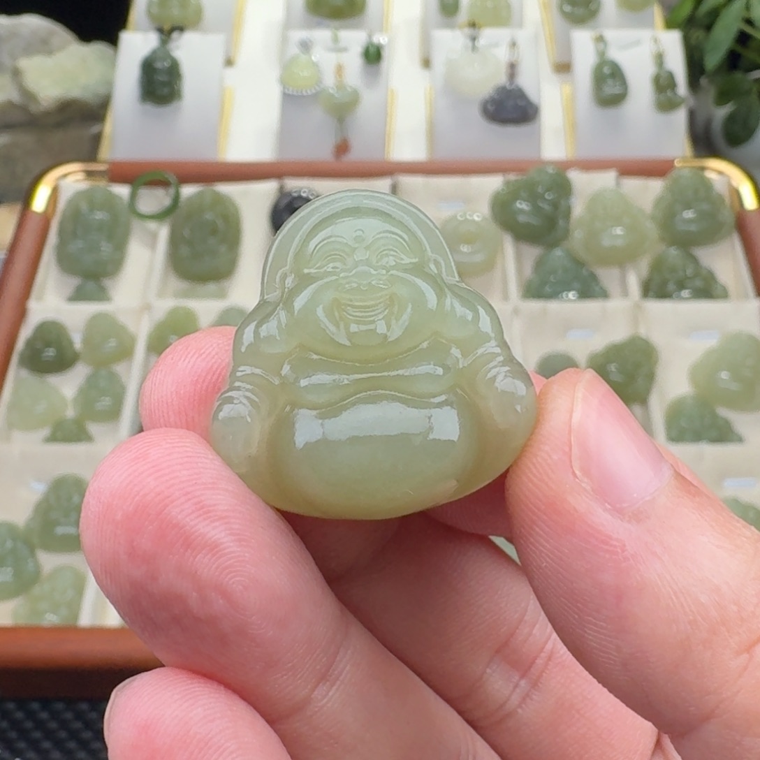 颈饰未镶嵌和田玉