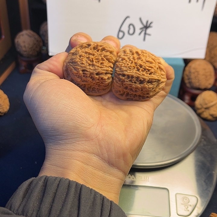 红***蛋文玩核桃吊坠全品无修