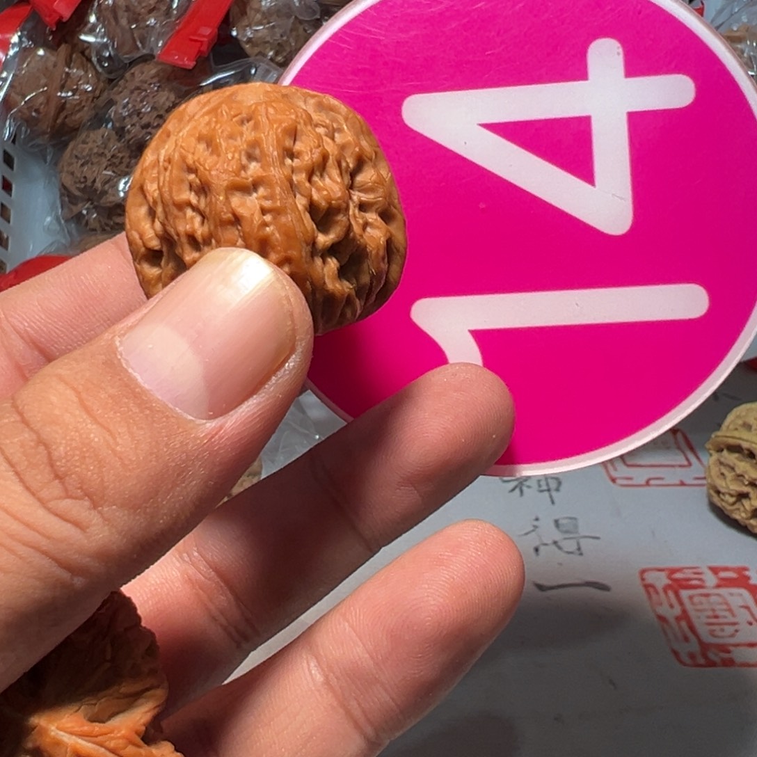 ****猪文玩核桃，粉色14号