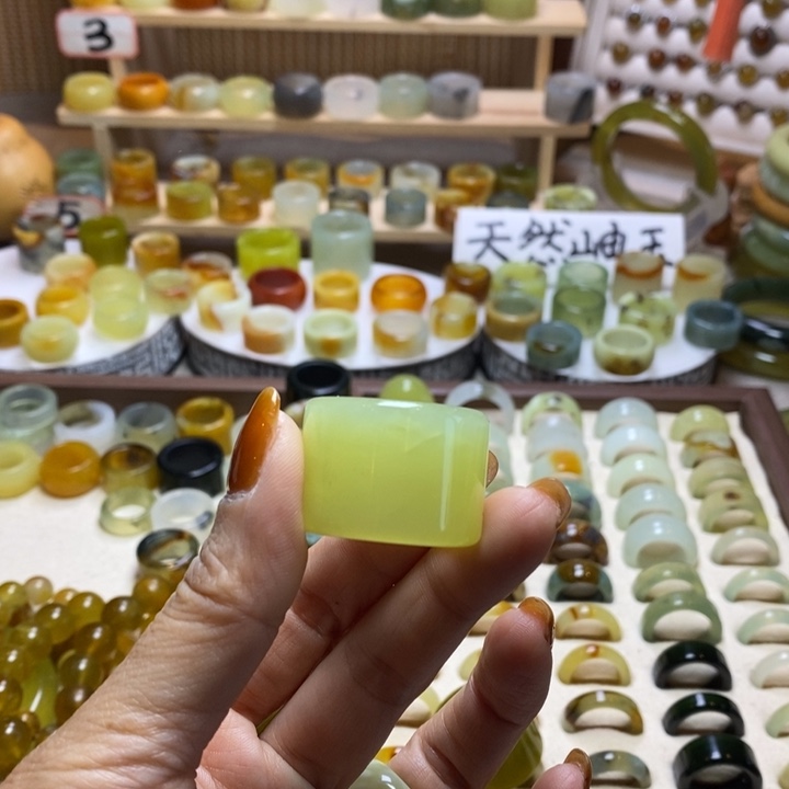 咖***僧岫玉未镶嵌戒指岫玉精品指环