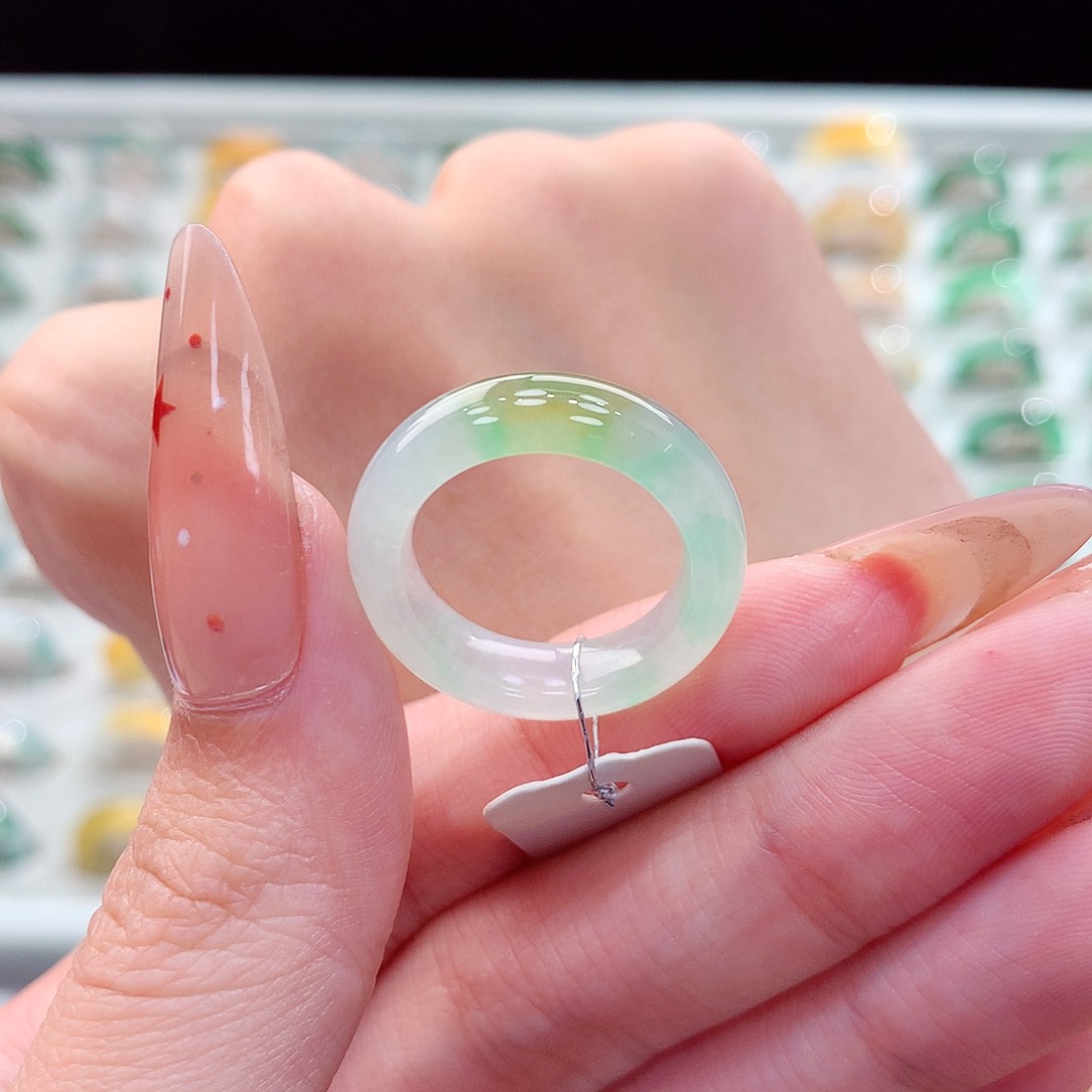 翡翠未镶嵌戒指12号